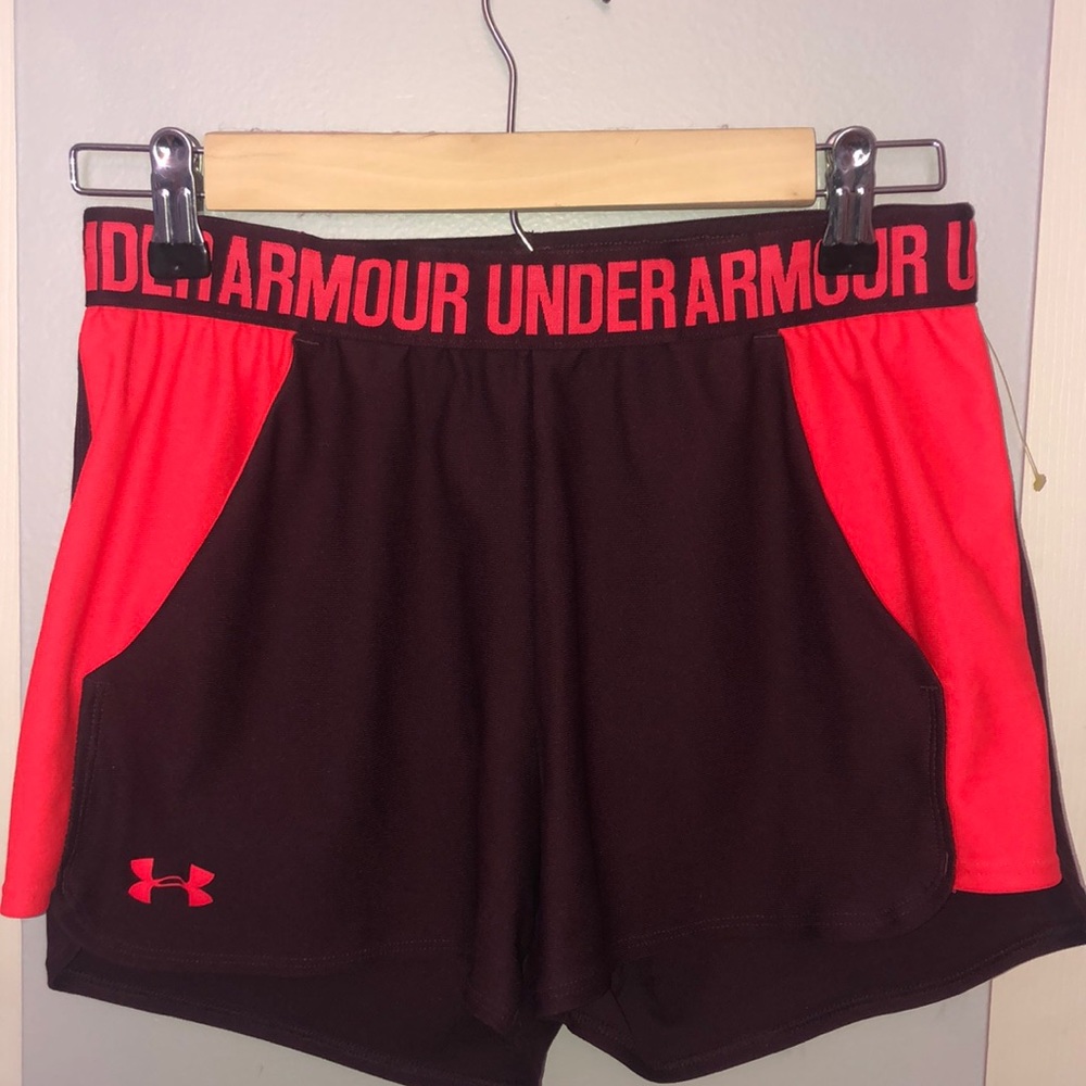 Women’s under armour shorts!